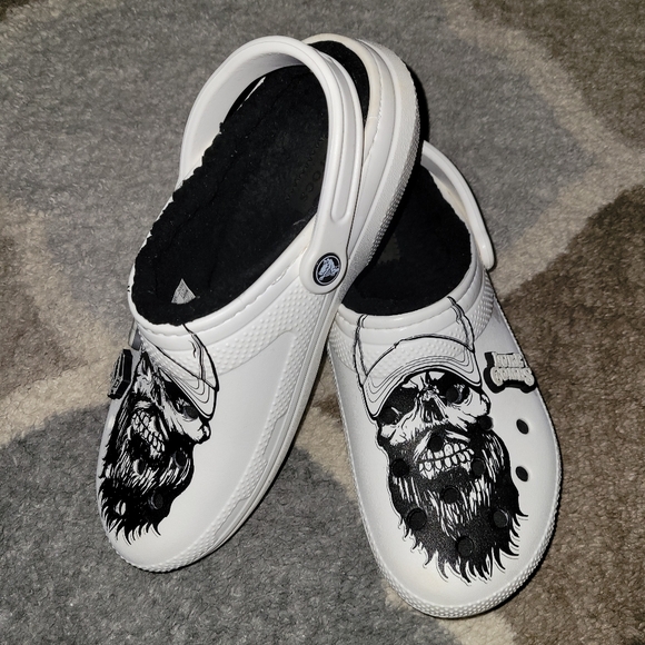 Rare White Luke Combs X Classic  Crocs Men’s 9 Women's 11 Fleece Lined 3 Jibbitz - Picture 3 of 10